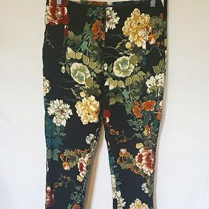 Chico's Black and Green Straight Leg Pants with Vibrant Floral Design